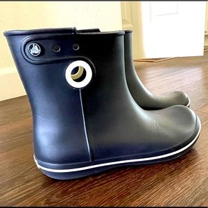 Women’s Crocs Rain Boots Size 9